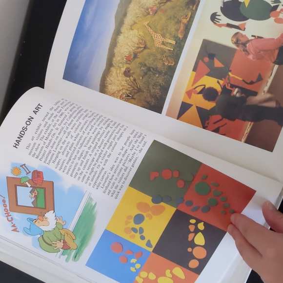 Vintage Disney's Wonderful World of Knowledge Year Book 1981 - Picture 9 of 12